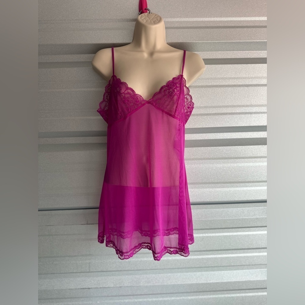 Victoria’s Secret Vintage Lace Pink Floral Lingerie Slip Top Size Medium - Picture 2 of 10